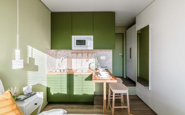 In an apartment on Sokolnicheskiy Val street 1
