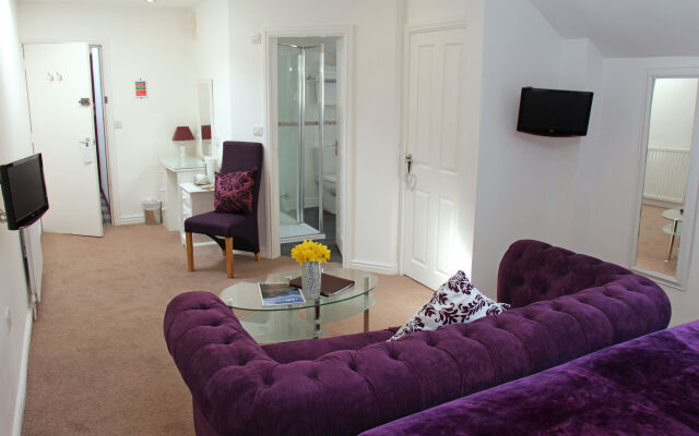 St John's Lodge (incl off-site health club)