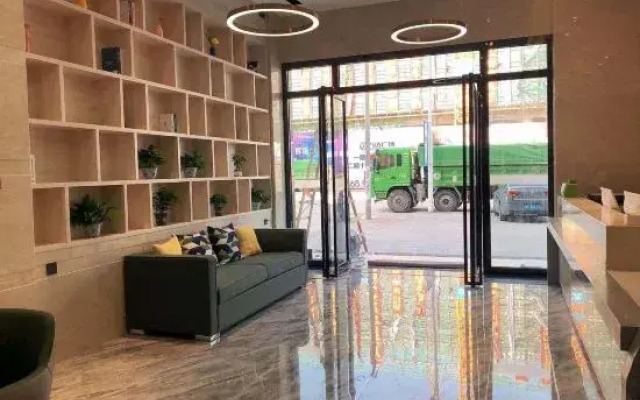 City convenient hotel