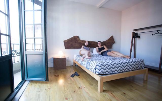 Nice Way Porto Hostel