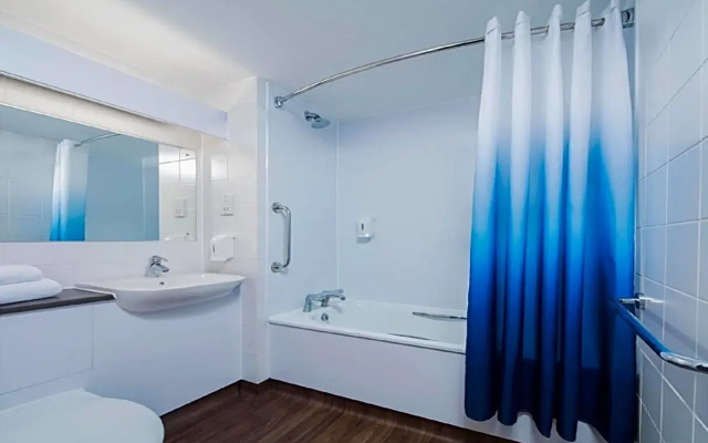 Travelodge London Kingston Upon Thames
