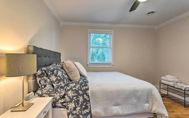 Stylish Wilmington Home, 2 Mi to Riverwalk!