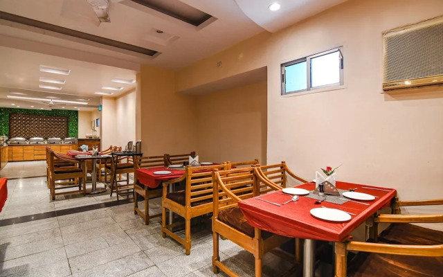Fabhotel Shivani International