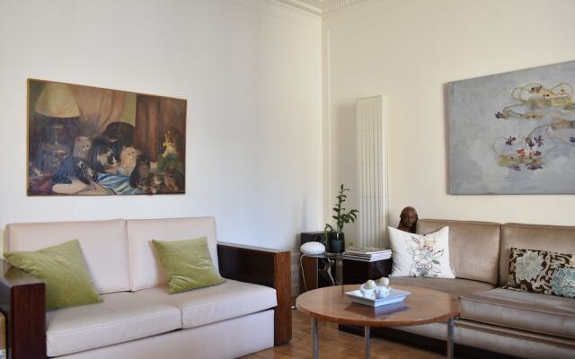 3 Bedroom Flat At The Foot of Bon Marché