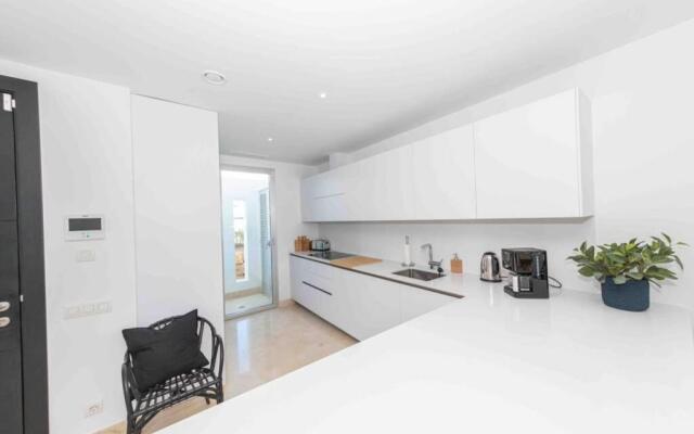 New Top Townhouse With Private Pool/4Bdr/3.5Bath