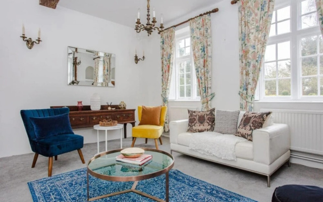The Royal Retreat -elegant 7bdr With Garden