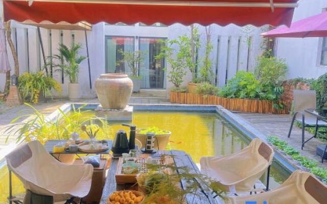 Po return. Slow talk