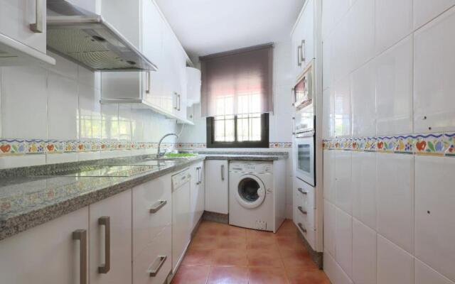 Apartamentos Puente Miraflores