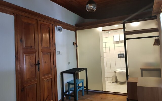 Room Kite Mansion