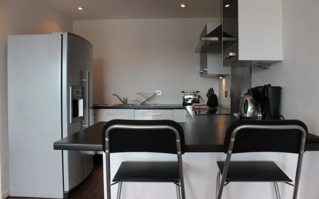 City Crash Pad - West Street Apartments