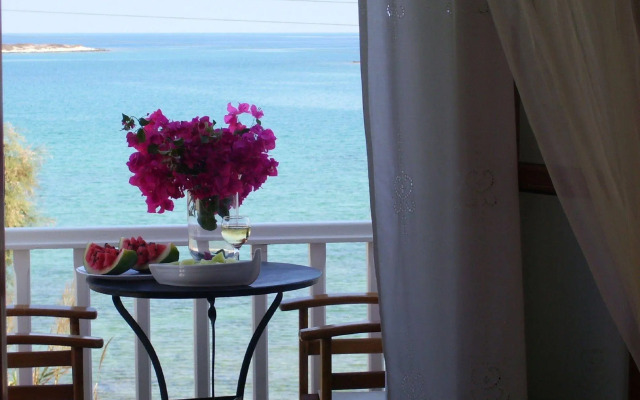 Hotel Roussos Beach