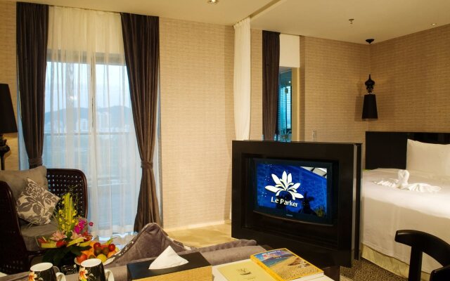 Le Parker International Hotel