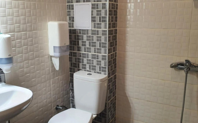 Colonel apartment 954