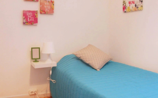 Fly to Lisbon hostel