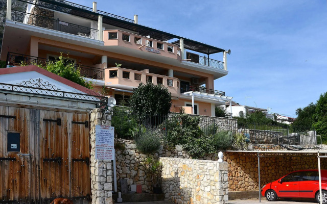 Sarakinos Apartments
