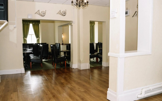Four Oaks Hotel