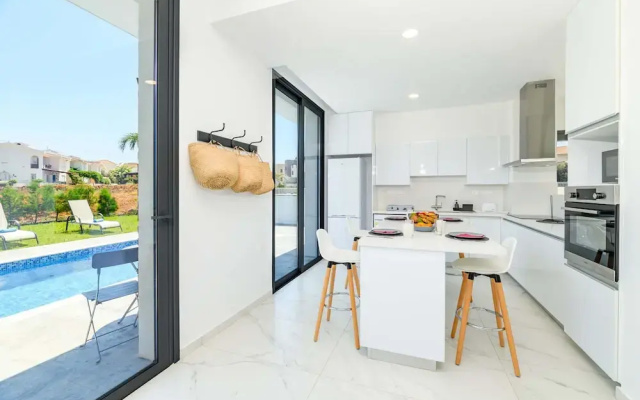 By The Beach - White Coral Villa