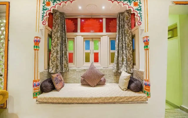 Royal Rafahiya - A Rooftop Lake View Hotel Near Lake Pichola