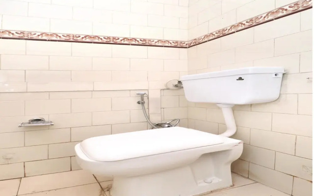 OYO 37657 Hotel Eshant