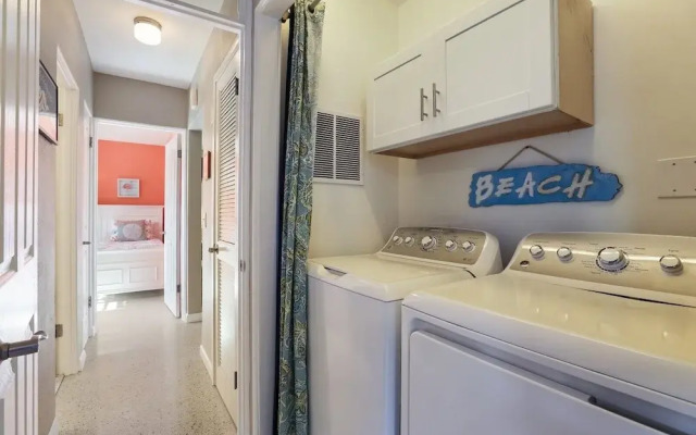 Bayside Bliss 3 Bedroom Home by RedAwning