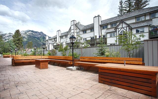 Best Western Plus Banff International Lodge