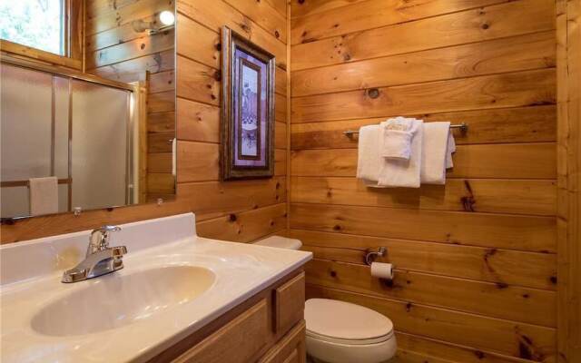 Zen Bear Retreat - One Bedroom Cabin