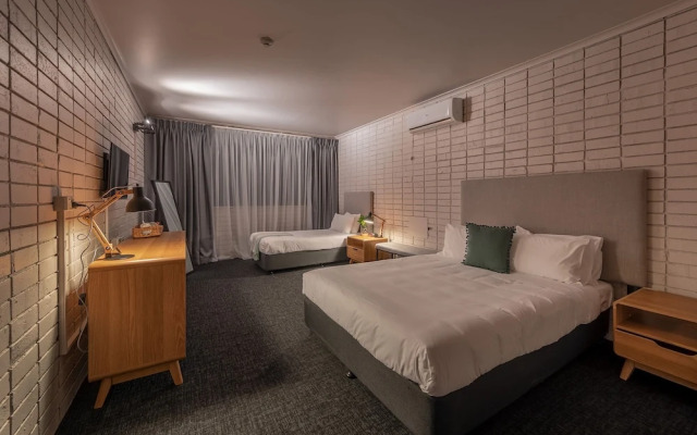 Palms Hotel Motel Chullora
