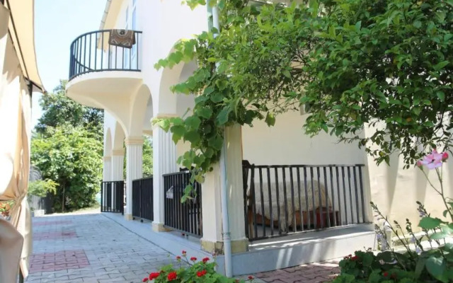 Talo's Guest House