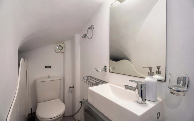 Phaedrus Living: Ornos Beach House Mykonos