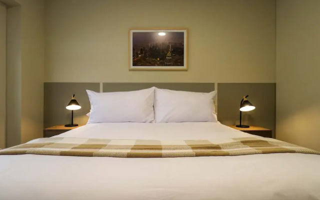 w Majestic 2BR w Comfy Balcony Near Kennedy Park