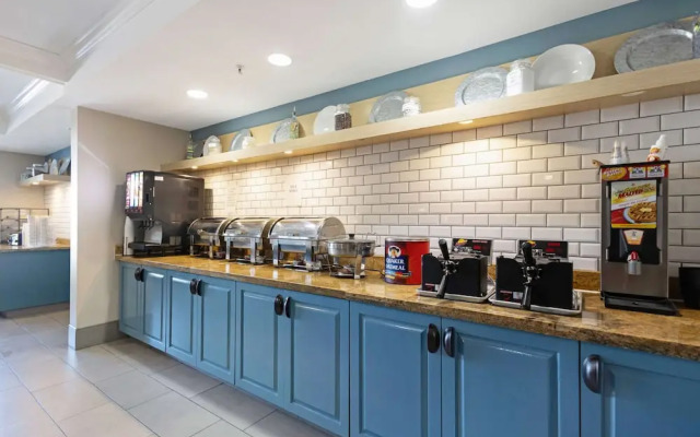 Country Inn & Suites- Texarkana