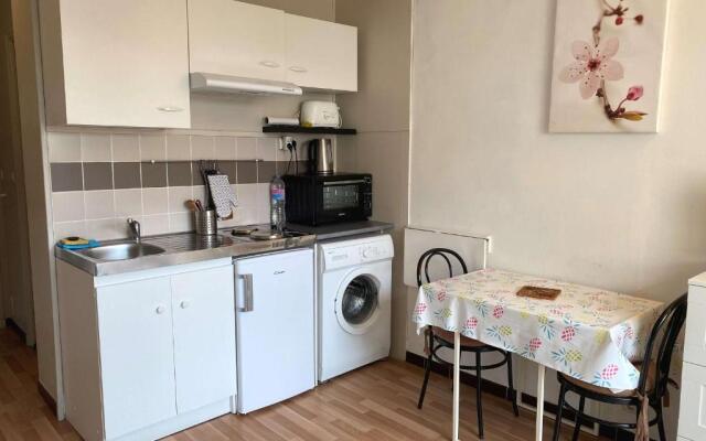 Appartement Balaruc-les-Bains, 1 pièce, 2 personnes - FR-1-553-139