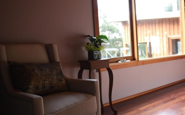 The O retreat – Balcony – Kettering
