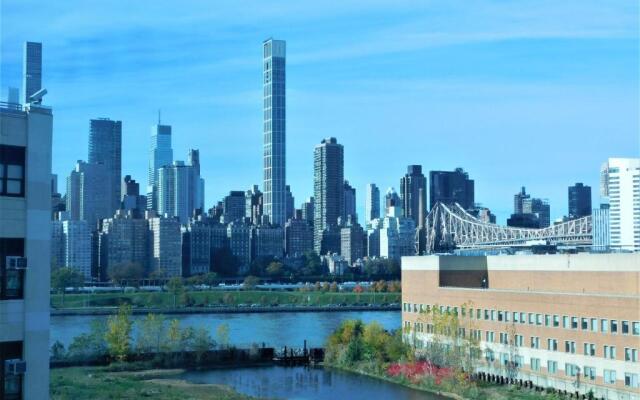 Wyndham Garden Long Island City Manhattan View Hotel