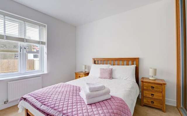 Spacious Apartment in Saundersfoot Near Sea