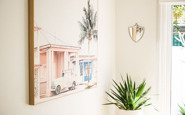 Your Luxury Escape - Paradise Palms