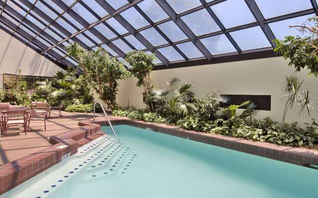 Ramada Hotel & Conf Center by Wyndham Augusta Downtown