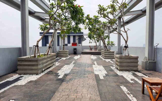 Fully Furnished Studio With Comfortable Design Monroe Tower Apartment