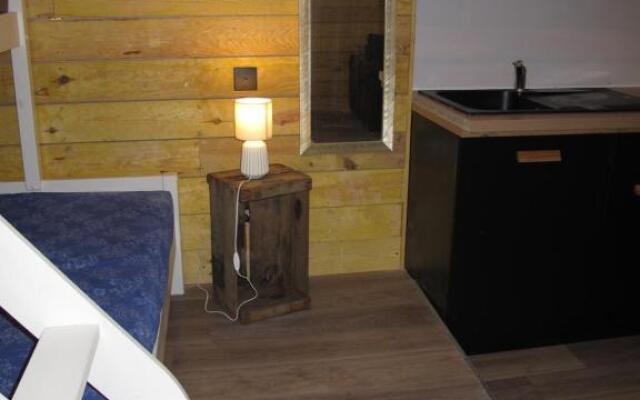 Appartement T1 bis cosy avec patio 17 BIS