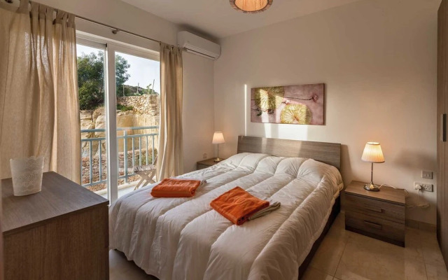 The Hillock North B9