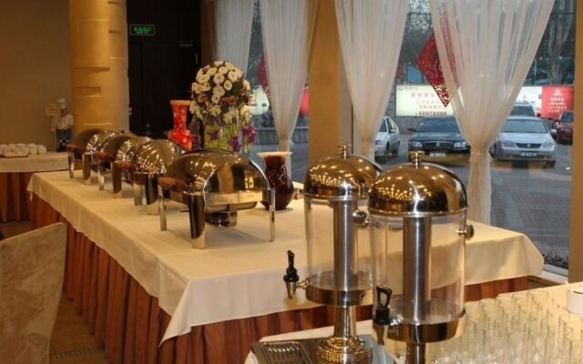 Golden Palace Hotel