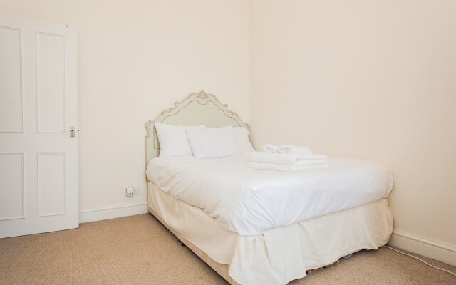 West Kensington 1 Bedroom Flat