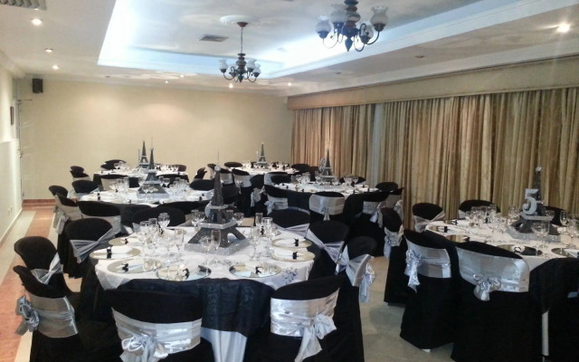 Hotel Plaza Versalles
