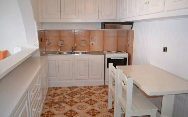 Le Coq Apartments