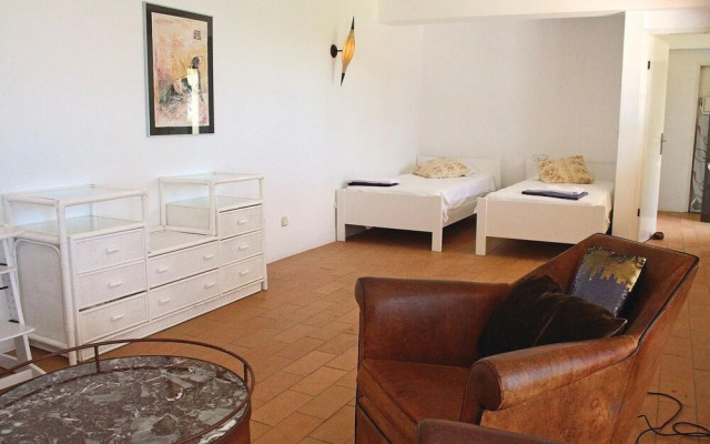 Stunning Home in Silves With Wifi and 4 Bedrooms