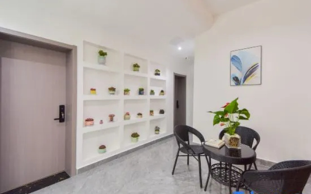 Fengyu Yue U. See West Bank Mihai Courtyard Meisu (Bohai Park Branch) – Hotel Rooms – Dali