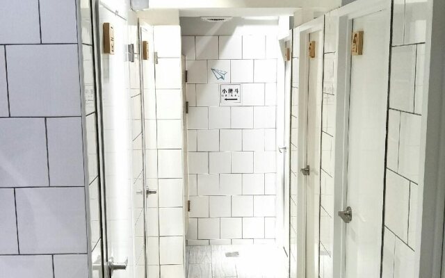 Paper Plane Hostel