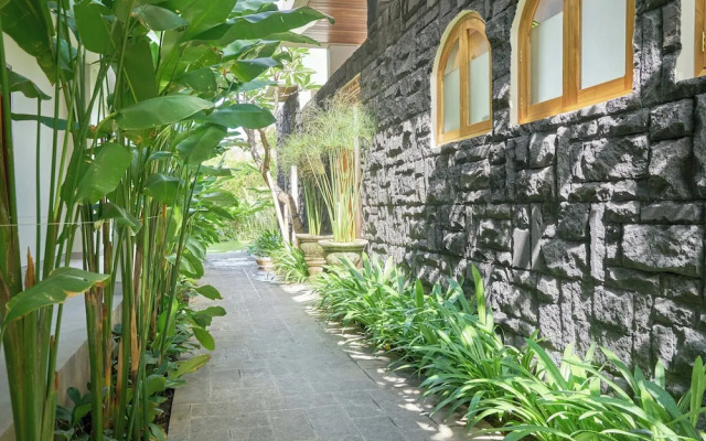 Luna Ola Villa Berawa