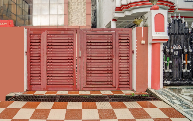 Super Hotel O Jankipuram Vikas Nagar