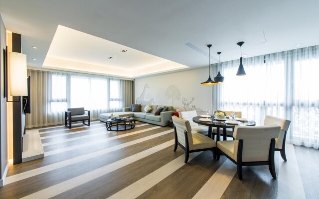 J Palace Residence